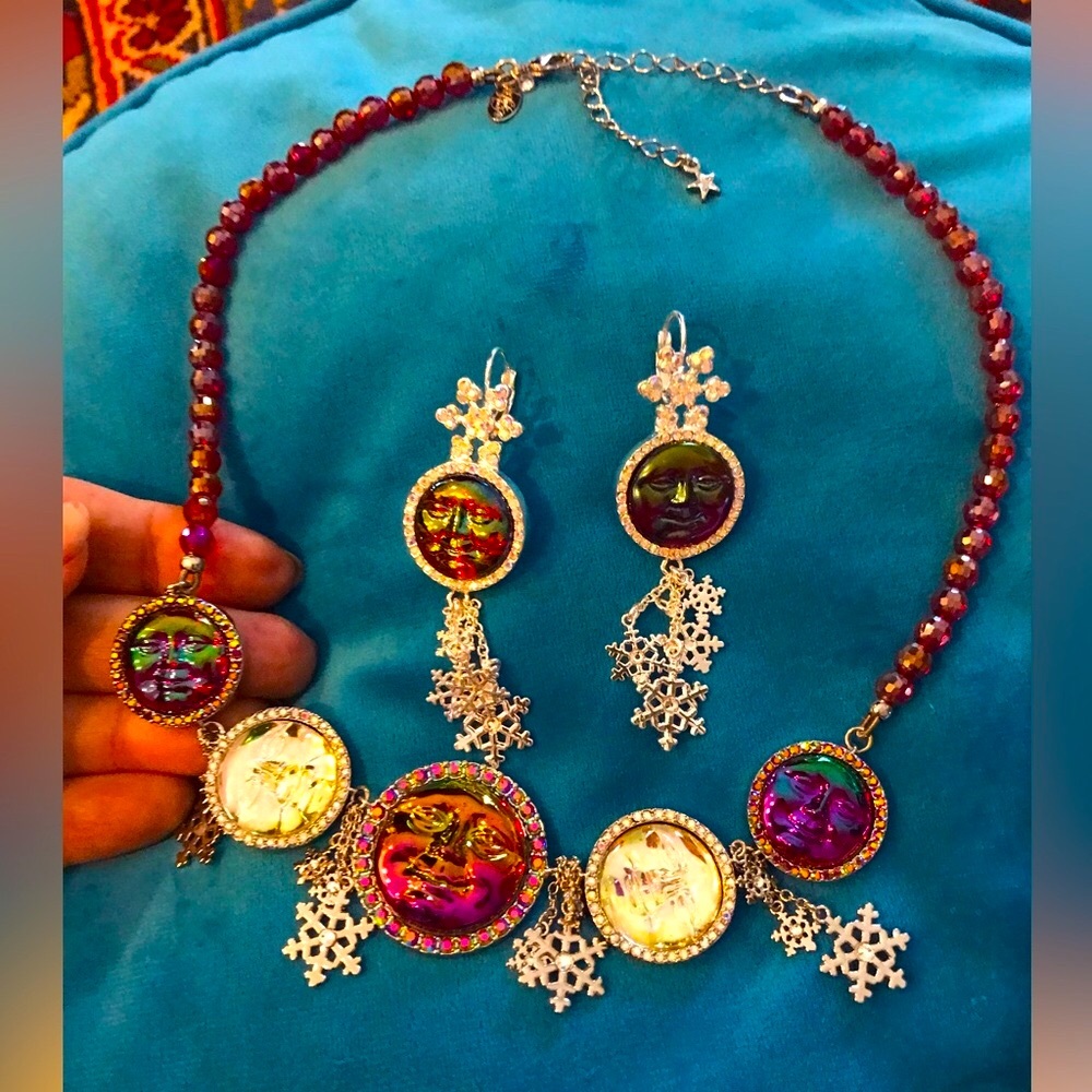 KIRKS FOLLY Seaview moon Necklace and Earring Set new in box Rare Retired